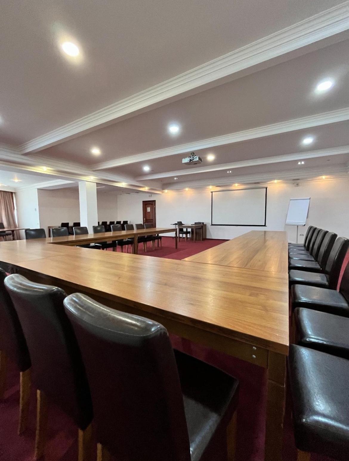 Warszawa Hotel Malekhuv Εξωτερικό φωτογραφία